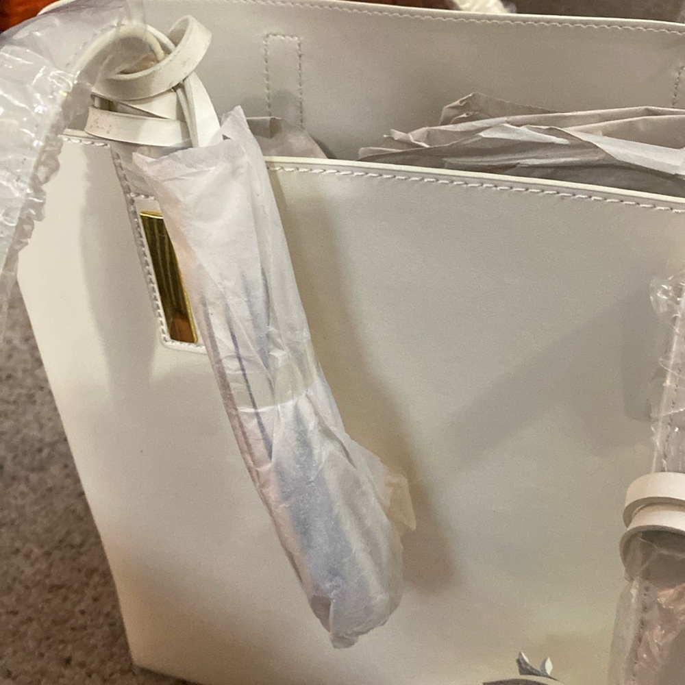 NEW! Joy & Iman White Tote - Picture 10 of 16